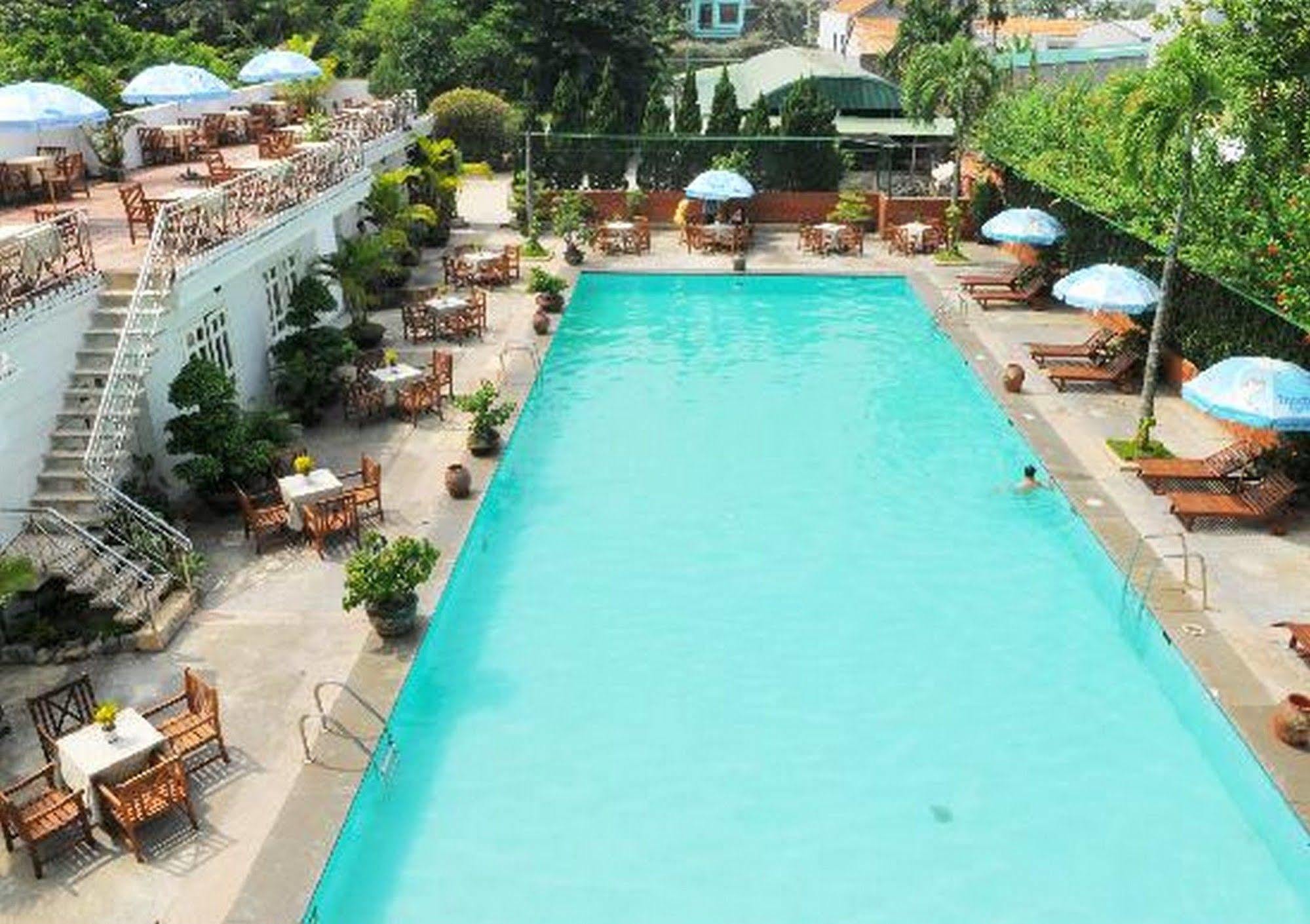 Central Hotel Quảng Ngãi Exteriör bild