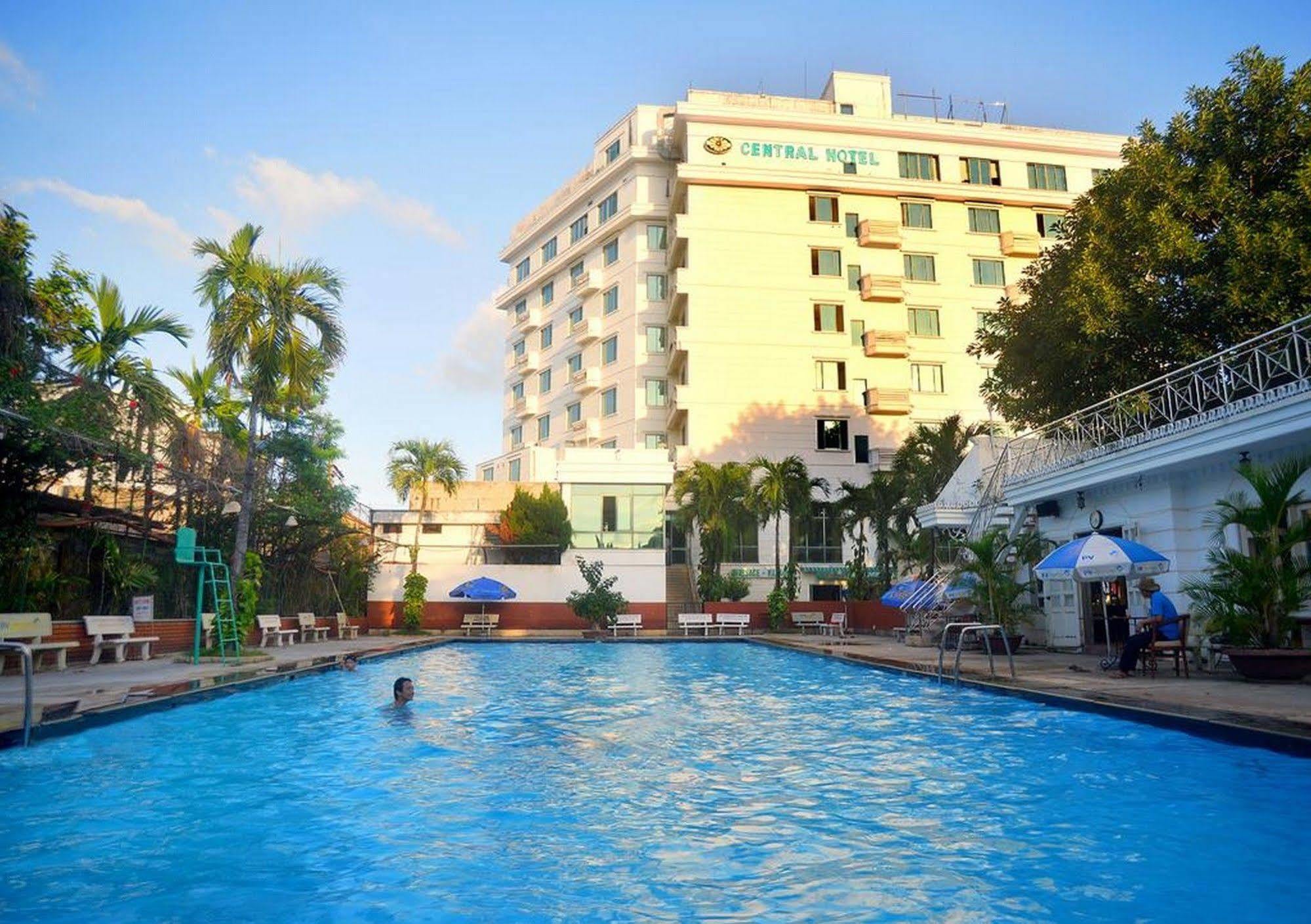 Central Hotel Quảng Ngãi Exteriör bild