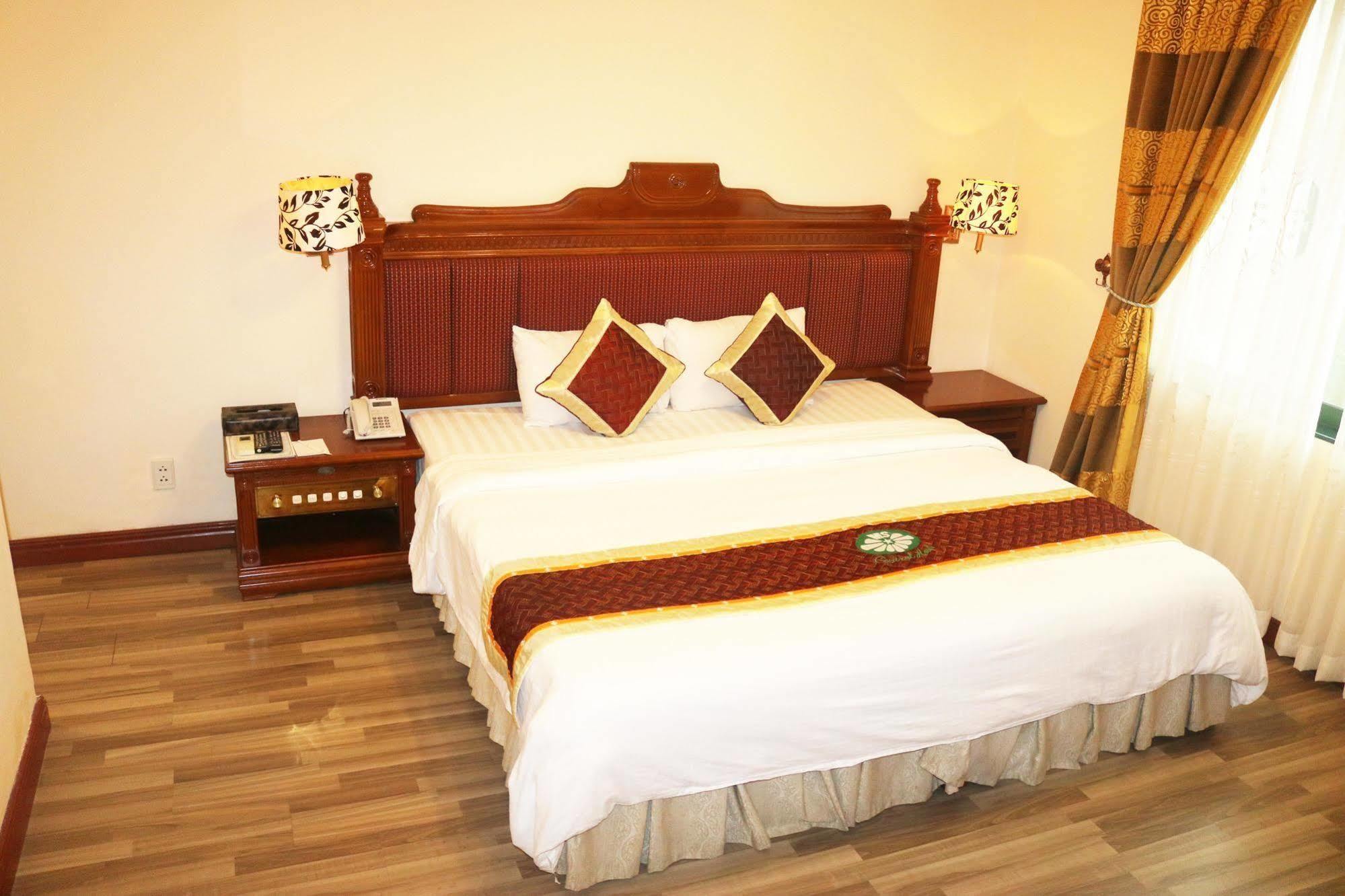 Central Hotel Quảng Ngãi Exteriör bild