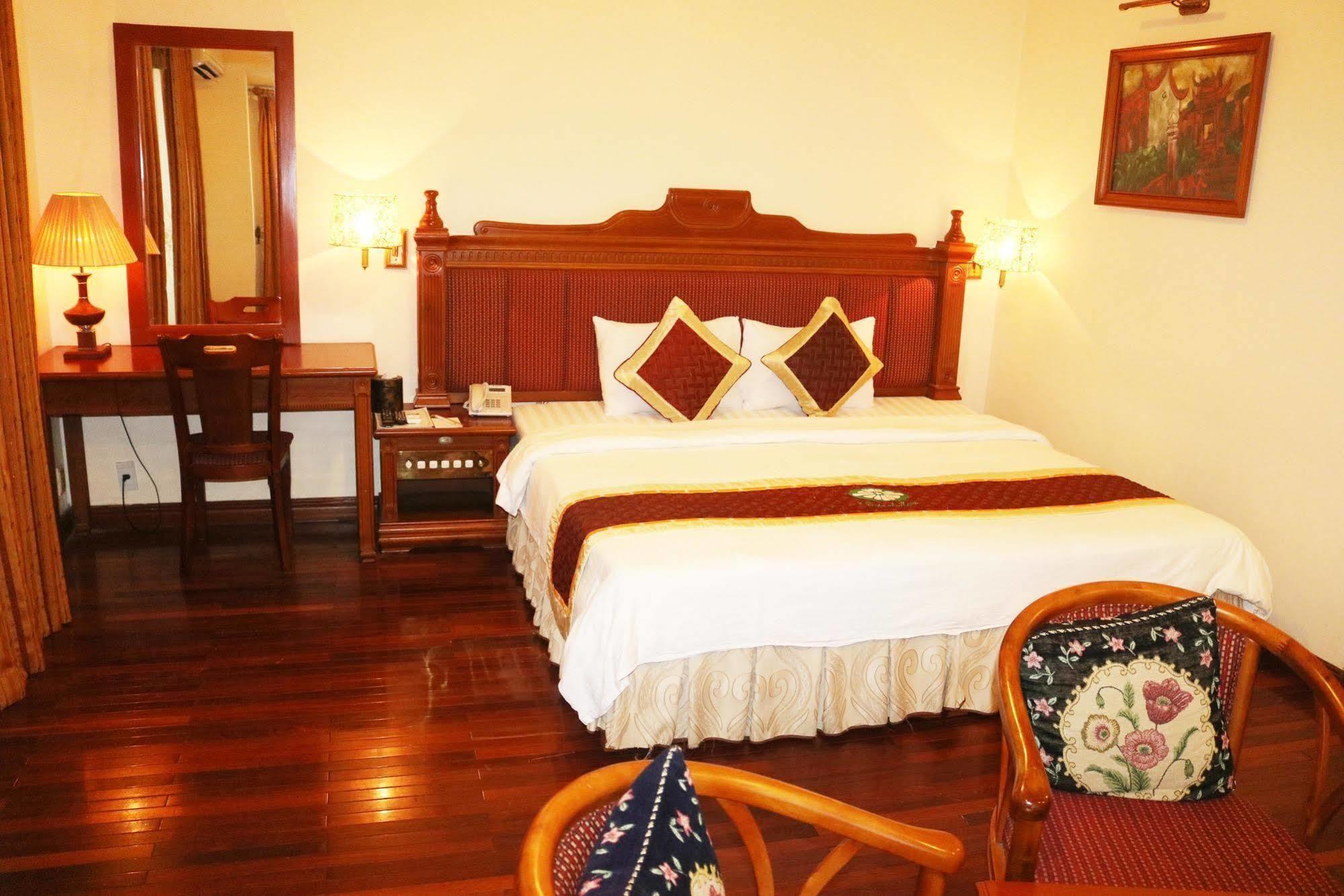 Central Hotel Quảng Ngãi Exteriör bild
