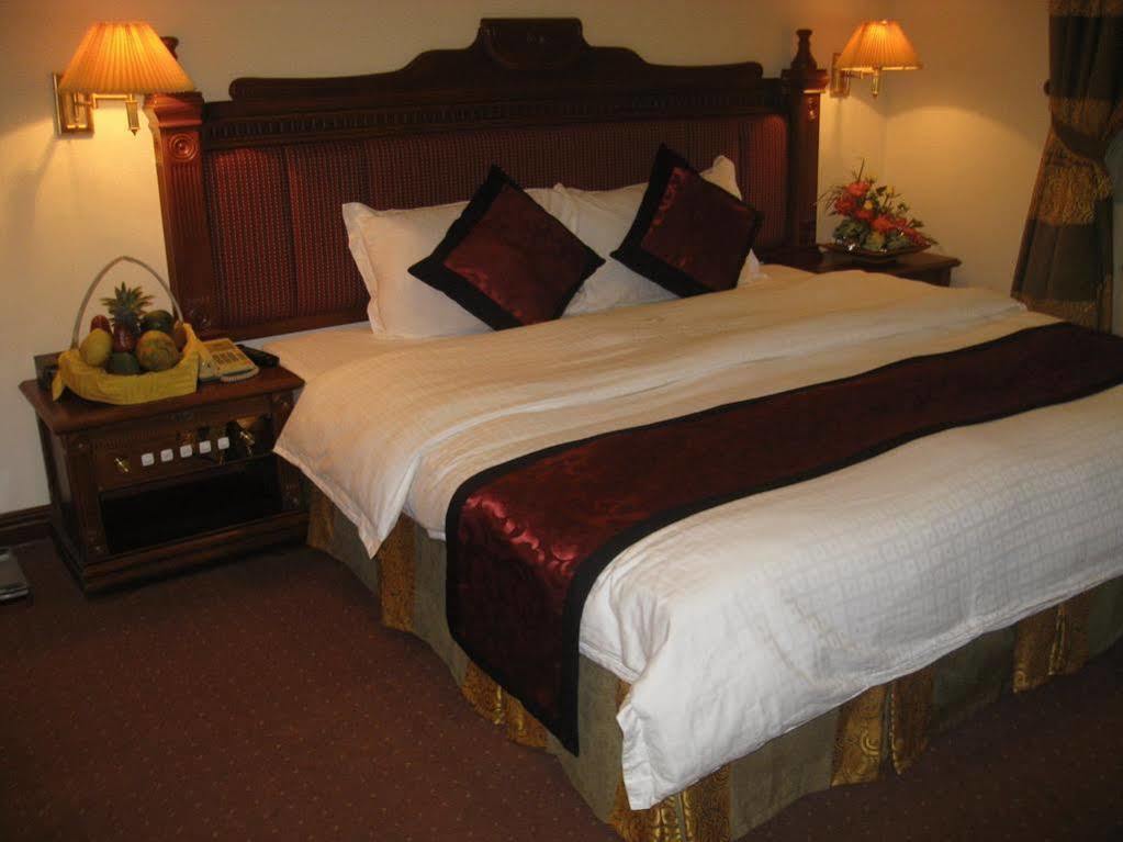 Central Hotel Quảng Ngãi Exteriör bild